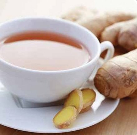 زنجبيل ساده.         مشروب من الزنجبيل الطازج